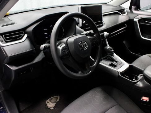 Used 2024 Toyota RAV4 XLE AWD/4WD image 25
