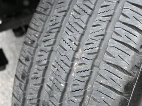 Used 2024 Jeep Wrangler Sport AWD/4WD image 12