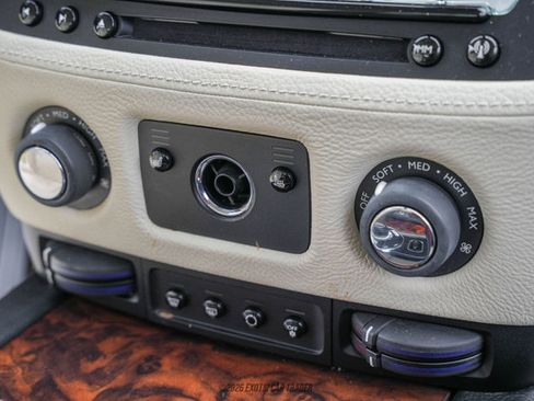 Used 2011 Rolls-Royce Ghost RWD image 47