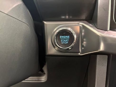 Used 2023 Ford F150 Lariat AWD/4WD image 24