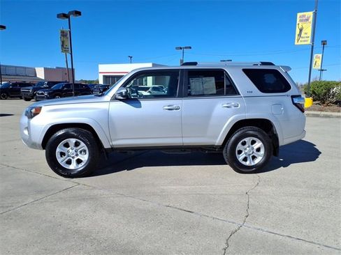 Used 2024 Toyota 4Runner SR5 image 2