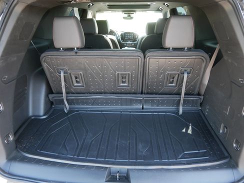 Used 2023 Chevrolet Traverse RS w/ LPO, Floor Liner Package AWD/4WD image 19