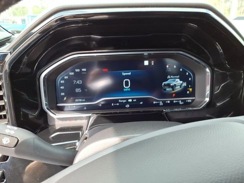 Used 2023 Chevrolet Silverado 1500 ZR2 w/ Technology Package AWD/4WD image 9