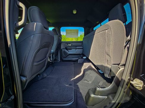New 2026 RAM 1500 Express AWD/4WD image 31