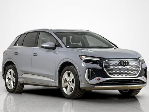 Used 2023 Audi Q4 e-tron Premium Plus w/ Premium Plus AWD/4WD image 7