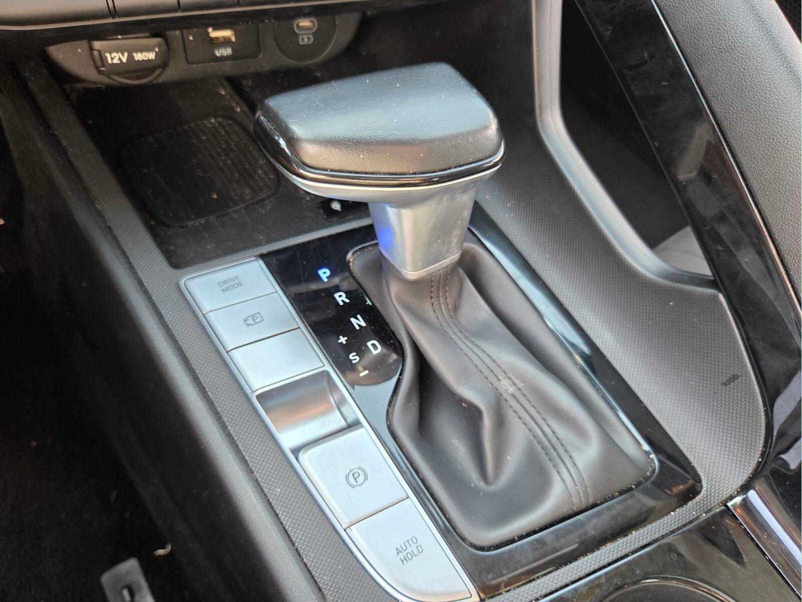 Used 2025 Hyundai Elantra SEL FWD image 22