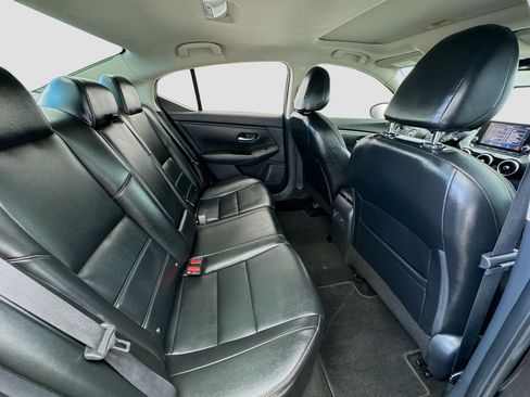 Used 2021 Nissan Sentra SR w/ SR Premium Package FWD image 19