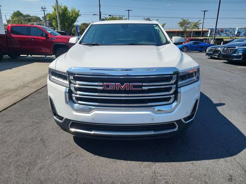 Used 2023 GMC Acadia SLT w/ Preferred Package FWD image 3
