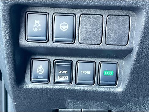 Used 2022 Nissan Rogue Sport SL w/ Premium Package image 10