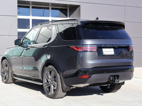 New 2026 Land Rover Discovery Dynamic SE image 8