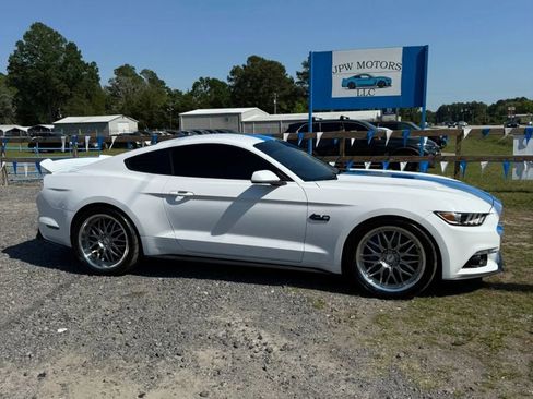 Used 2016 Ford Mustang GT RWD image 1