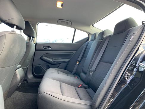 Used 2025 Nissan Altima 2.5 SV FWD image 22