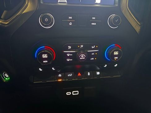 Used 2019 Chevrolet Silverado 1500 LT w/ All-Star Edition AWD/4WD image 20