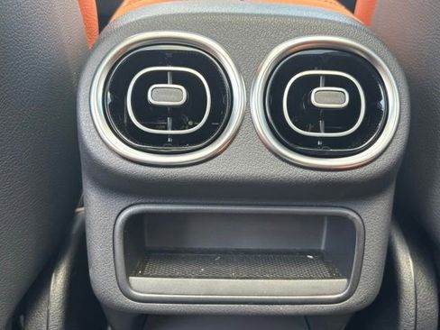 Used 2024 Mercedes-Benz GLC 300 4MATIC image 31