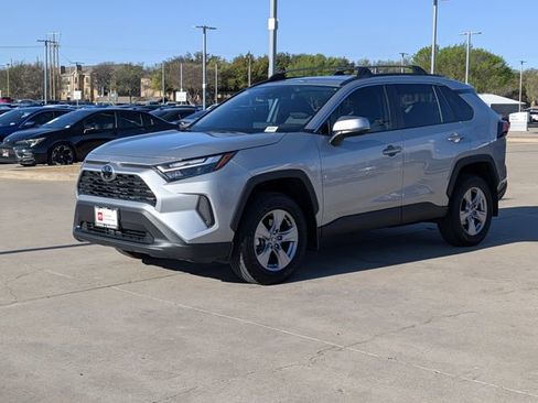 Used 2025 Toyota RAV4 XLE image 10