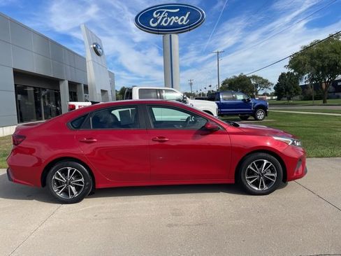 Used 2023 Kia Forte LXS image 16