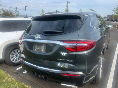 Used 2018 Buick Enclave Premium w/ Experience Buick Package AWD/4WD image 4
