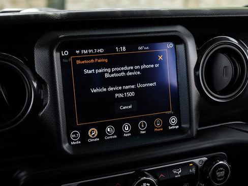 Used 2022 Jeep Gladiator Sport image 40