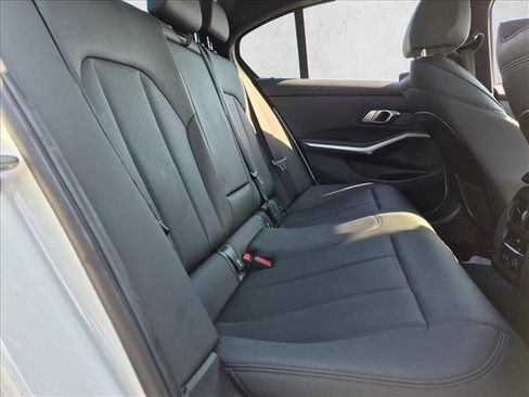 Used 2020 BMW 330i Sedan w/ M Sport Package RWD image 13