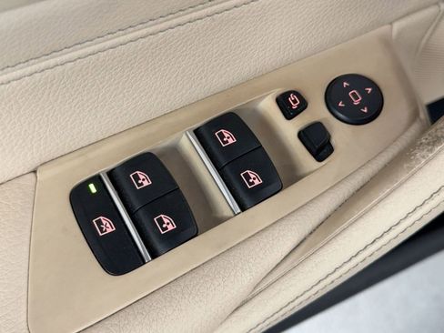 Used 2018 BMW 530i image 13