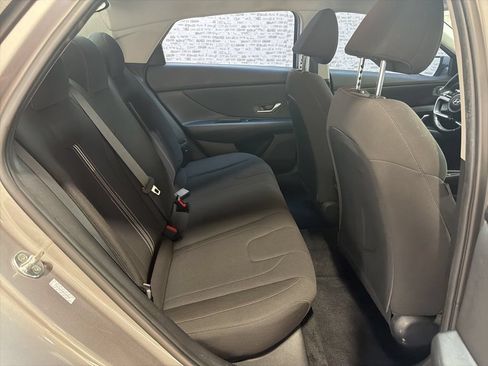 Certified 2023 Hyundai Elantra SEL w/ Convenience Package FWD image 12