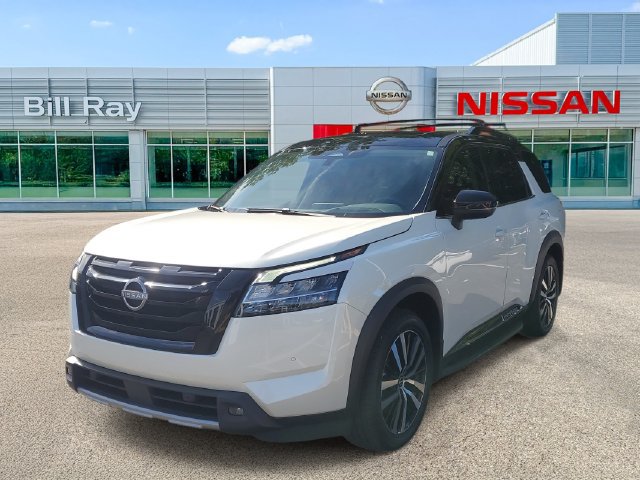 Used 2024 Nissan Pathfinder Platinum AWD/4WD image 2