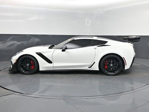 Used 2019 Chevrolet Corvette ZR1 RWD image 10