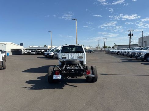 New 2026 Ford F550 4x4 Crew Cab image 3