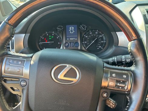 Used 2017 Lexus GX 460 Premium image 6