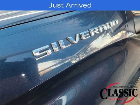 Used 2019 Chevrolet Silverado 1500 RST image 18