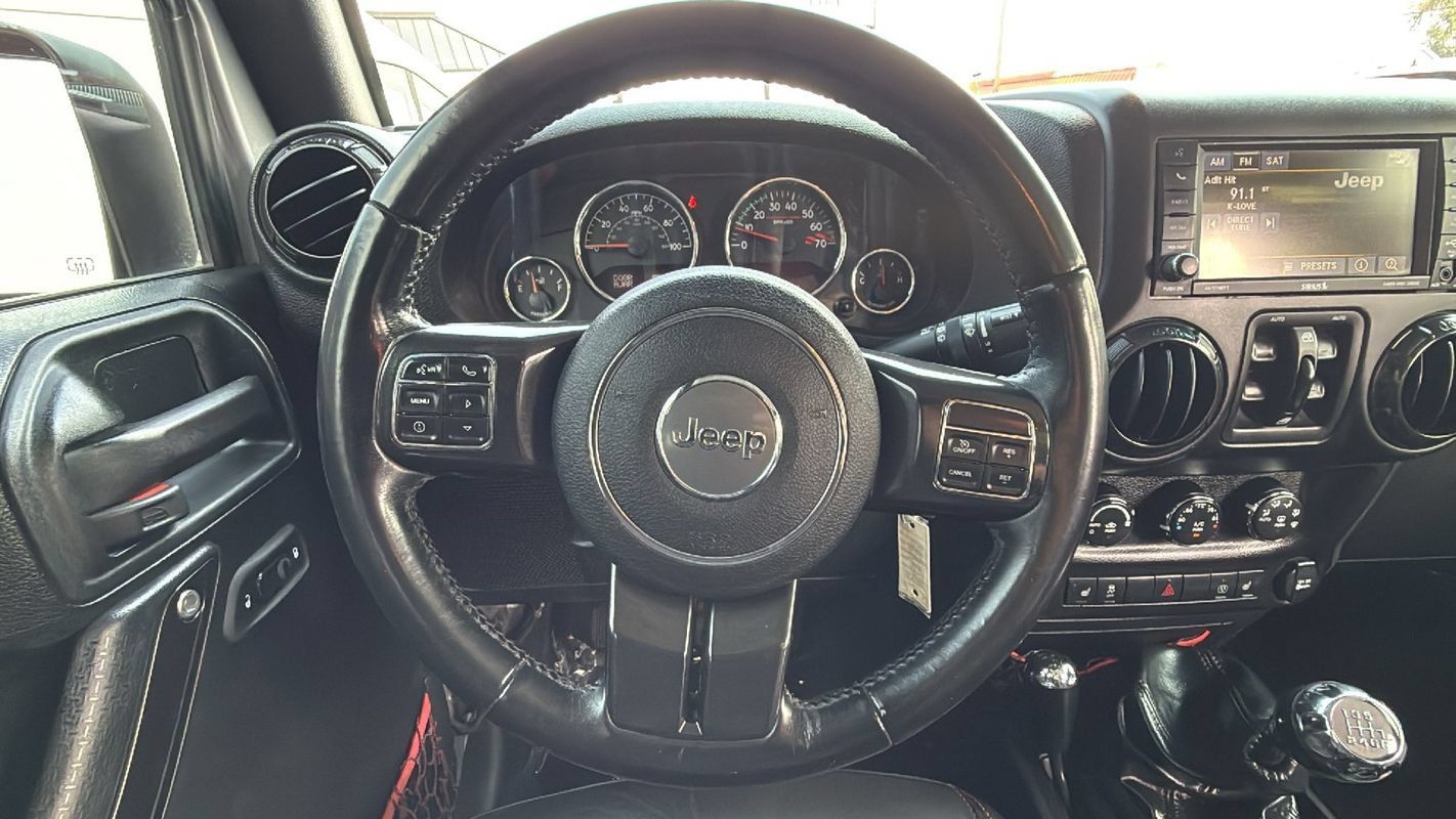 Used 2017 Jeep Wrangler Unlimited Rubicon AWD/4WD image 20
