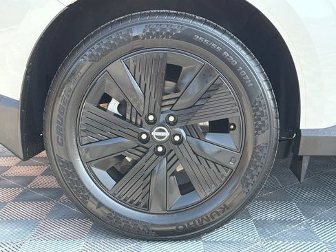 Used 2025 Nissan Murano SV FWD image 19