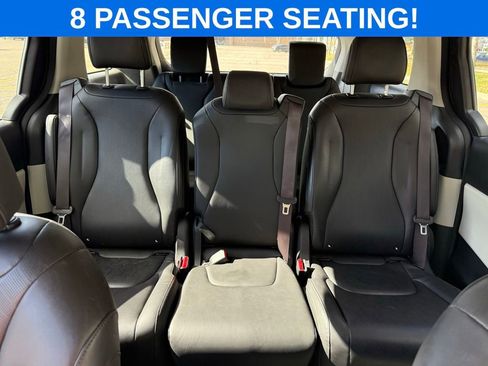 Used 2024 Kia Carnival LX image 22