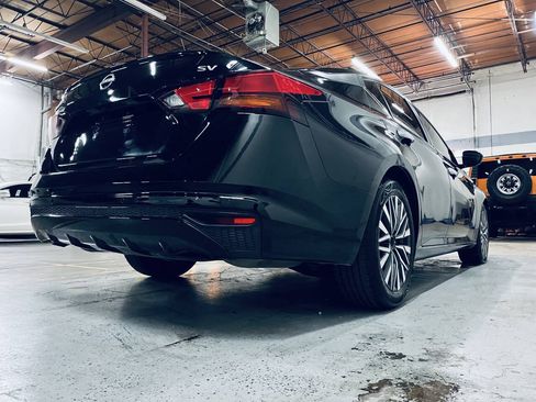 Used 2023 Nissan Altima 2.5 SV FWD image 8