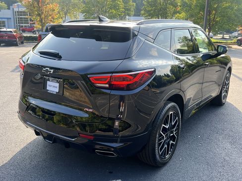 Certified 2023 Chevrolet Blazer RS w/ Enhanced Convenience Package image 5