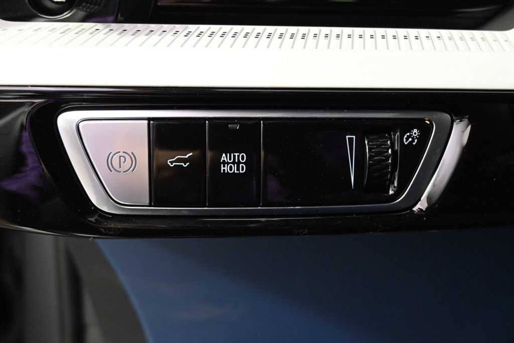 New 2026 Cadillac Optiq Luxury 2 w/ LPO, Floor Liner Package AWD/4WD image 24