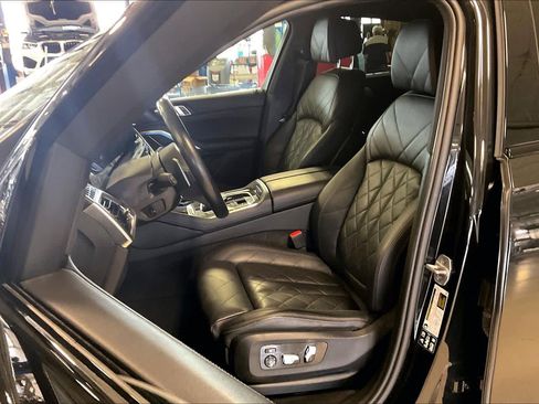 Used 2025 BMW X6 xDrive40i w/ Climate Comfort Package AWD/4WD image 7