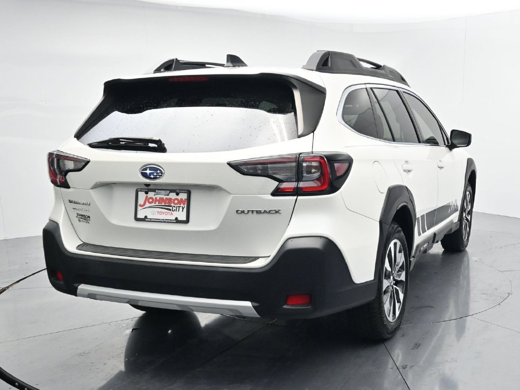 Used 2024 Subaru Outback Limited AWD/4WD image 6