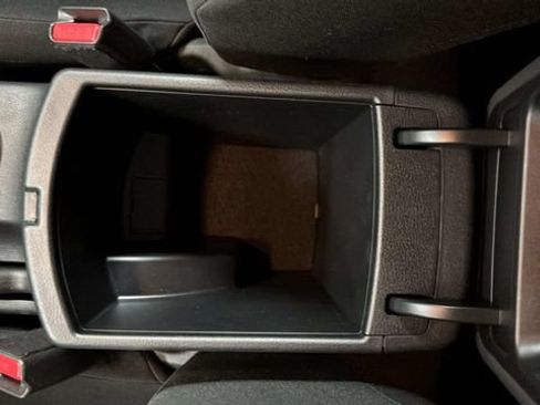 Used 2025 Kia Soul LX w/ LX Technology Package FWD image 23