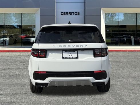 New 2025 Land Rover Discovery Sport S image 7