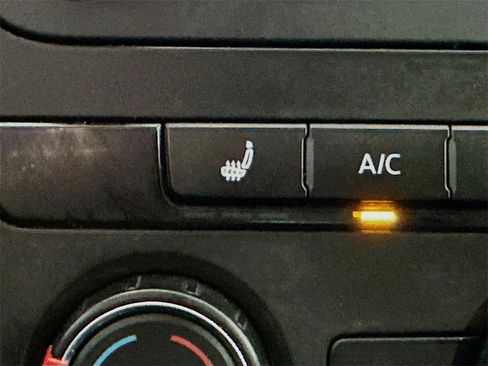 Used 2015 Volkswagen Passat 1.8T Wolfsburg Edition image 20