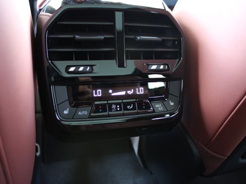 Used 2024 BMW iX M60 AWD/4WD image 25