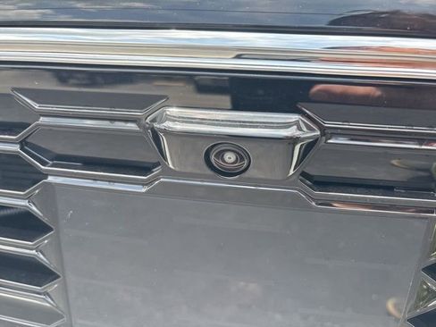 New 2025 Mitsubishi Outlander SE image 28