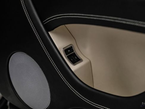 Used 2019 Bentley Bentayga image 89