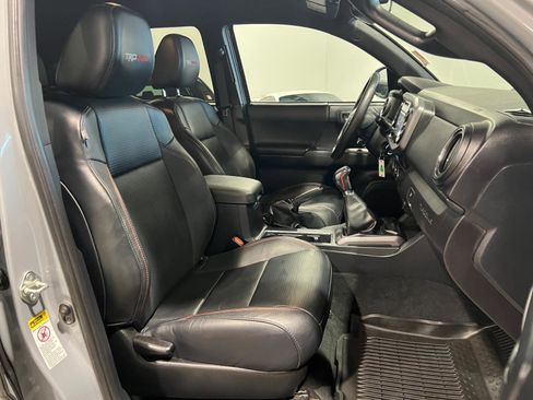Used 2017 Toyota Tacoma TRD Pro image 35