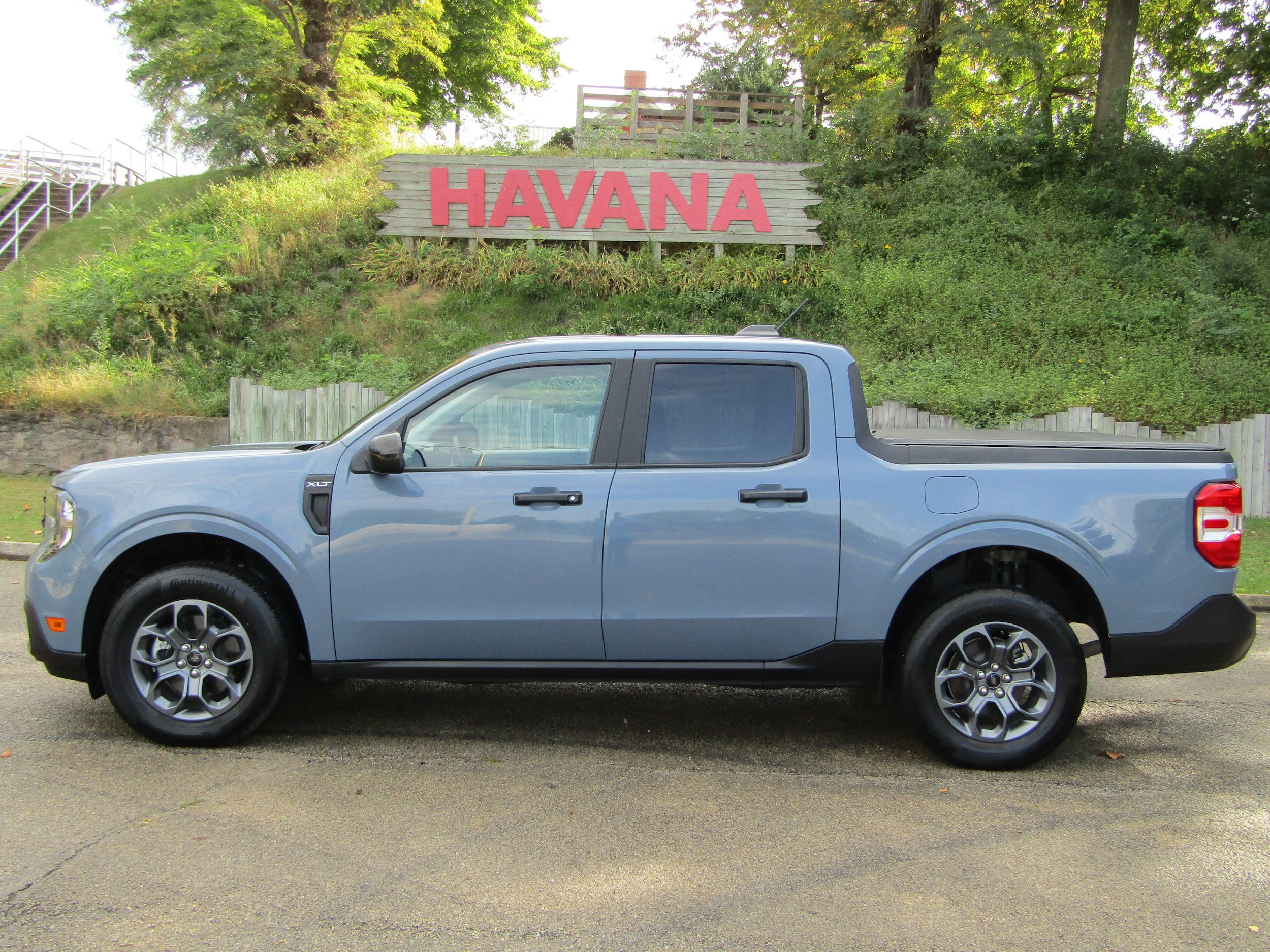 Used 2025 Ford Maverick XLT w/ XLT Luxury Package AWD/4WD image 1