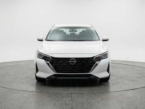 Used 2025 Nissan Sentra S FWD image 2