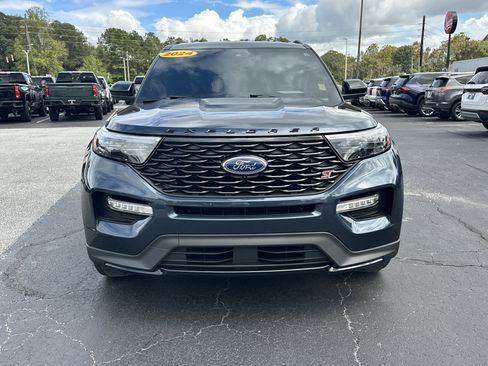 Used 2024 Ford Explorer ST-Line w/ Class IV Trailer Tow Package image 3