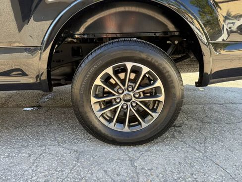 Used 2018 Ford F150 XLT w/ Equipment Group 302A Luxury RWD image 19