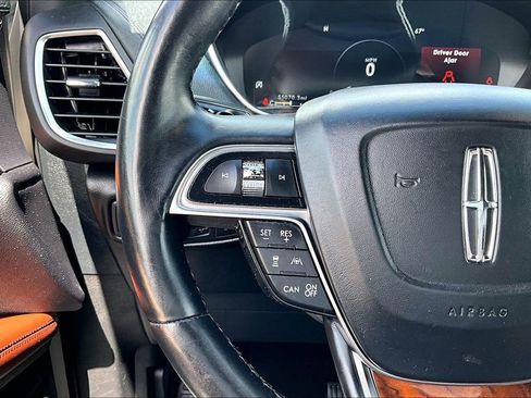 Used 2020 Lincoln Nautilus Reserve w/ Equipment Group 201A image 18